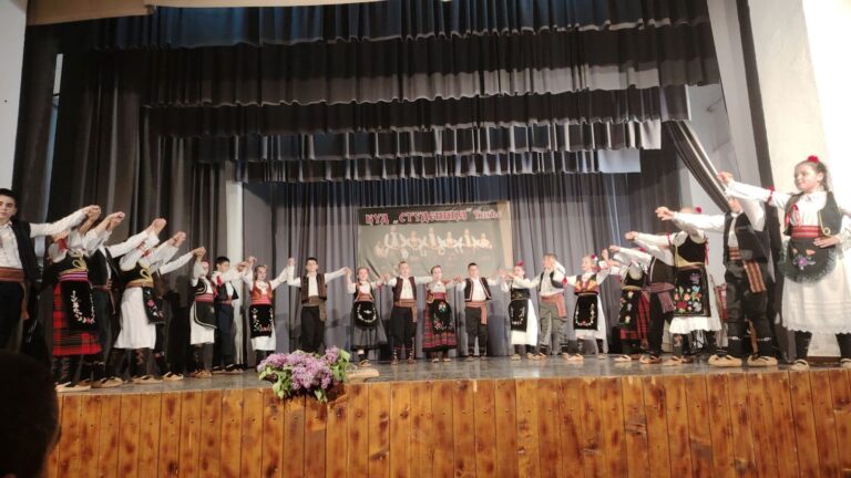 POD SVETLIMA TRADICIJE: Mladi za Župu uz pesmu i zdravicu