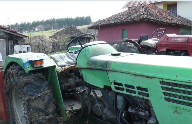 POGINULA PRI PADU S TRAKTORA: Tragedija u Jabuci kod Prijepolja