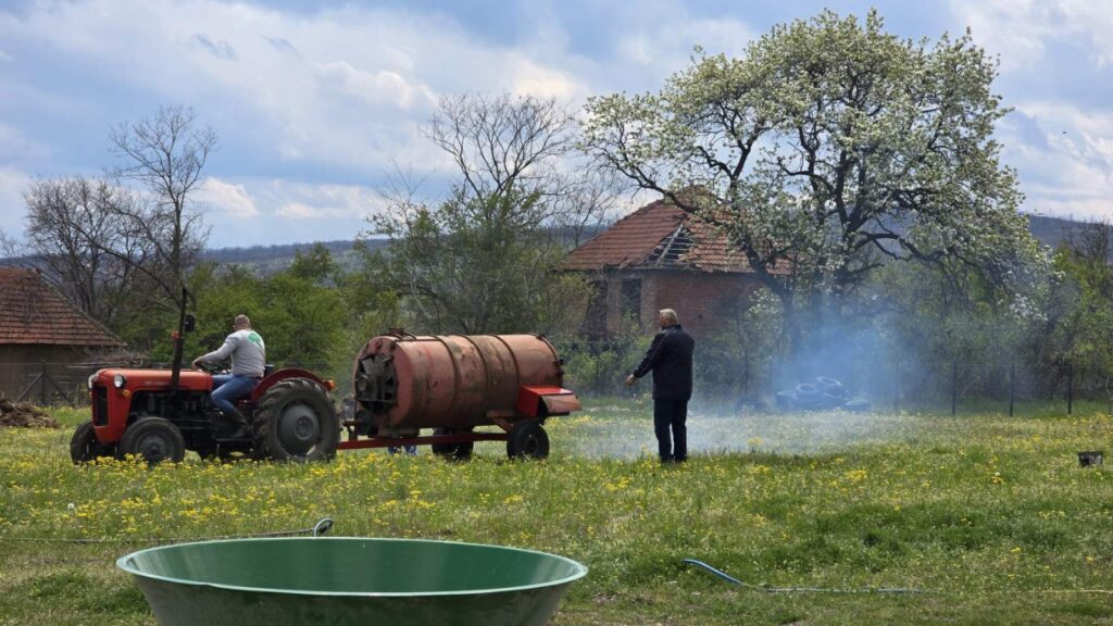 Srpski buster: domaća pamet koja spašava voćnjake od mraza