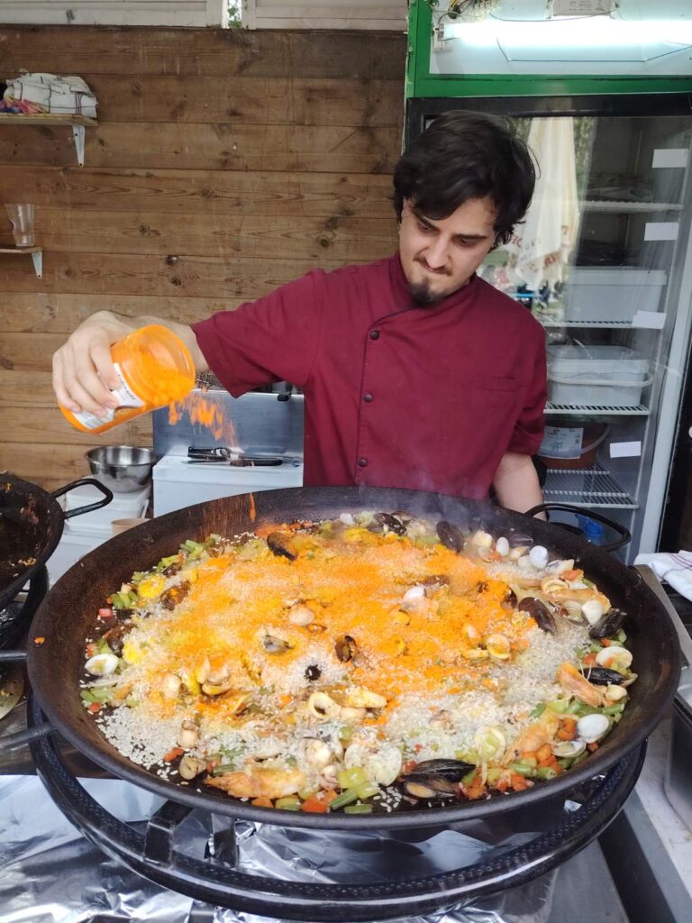 Španska kuhinja na street food festivalu: Paelja oduševila posetioce