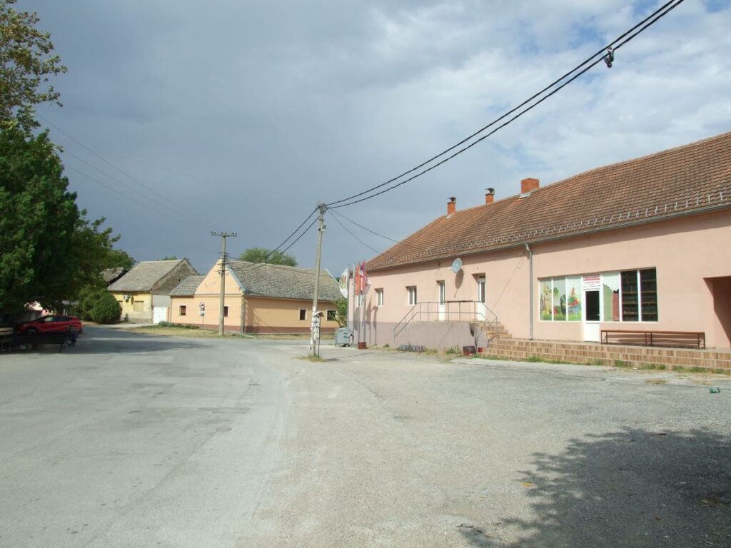 Ostrovo kod Kostolca: Dunav preselio selo