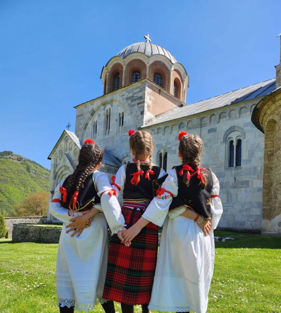 Kolo prijateljstva u Aleksandrovcu – jer folklor najlepše spaja ljude