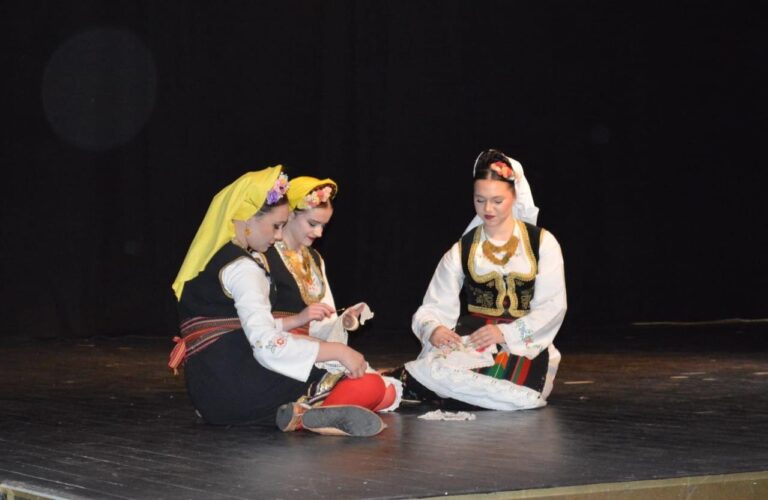 Kolo prijateljstva u Aleksandrovcu – jer folklor najlepše spaja ljude