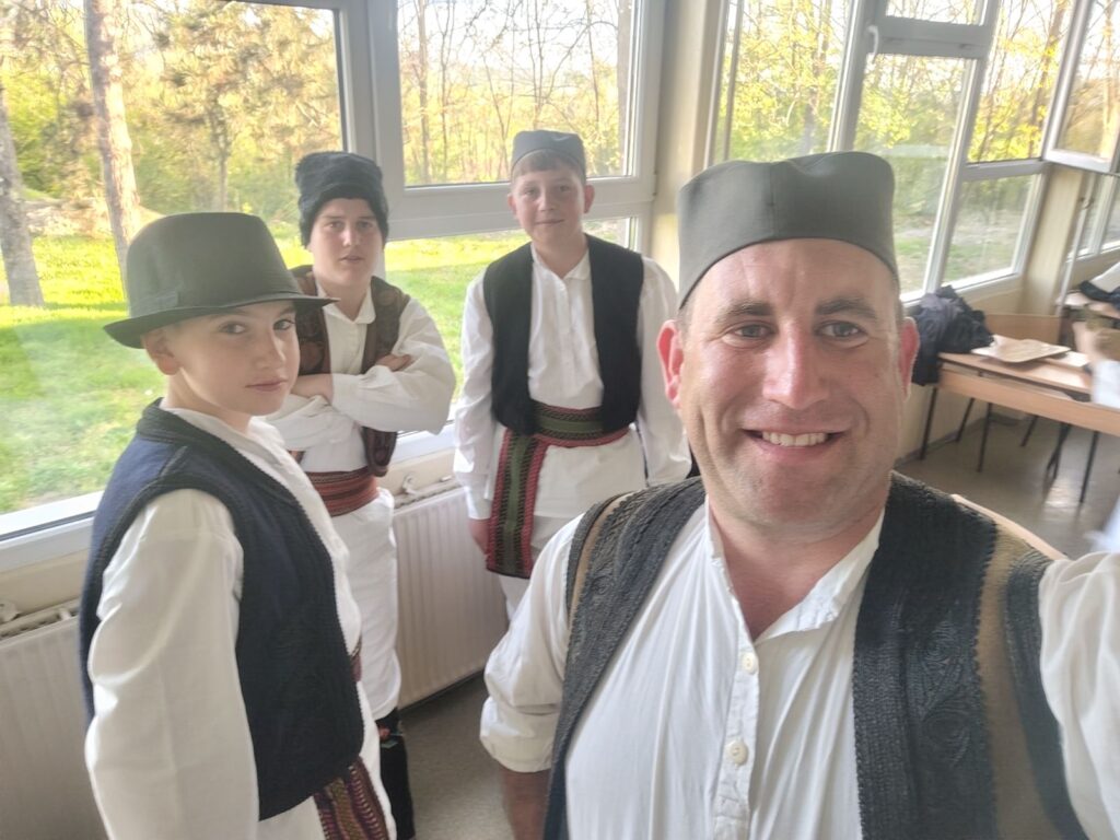 Kolo prijateljstva u Aleksandrovcu – jer folklor najlepše spaja ljude